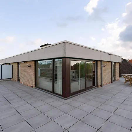 Huswell - Seaside Escape, Terrace & Partial Sea View For 4 Koksijde