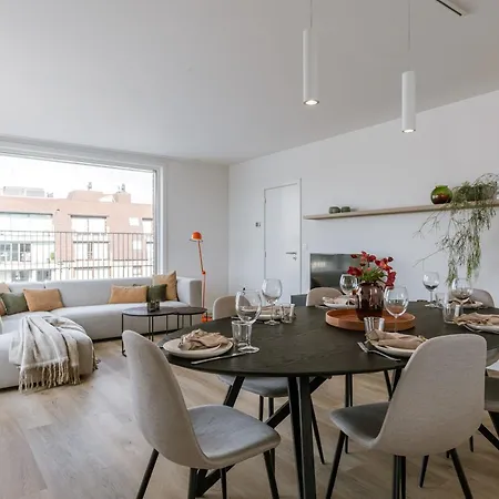 아파트 Huswell - Seaside Escape, Terrace & Partial Sea View For 4 코크시데