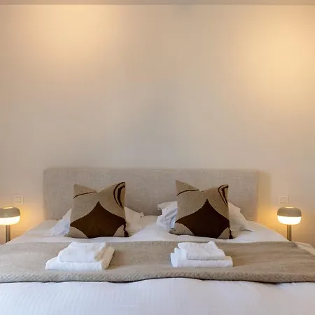 Apartament Huswell - Seaside Escape, Terrace & Partial Sea View For 4